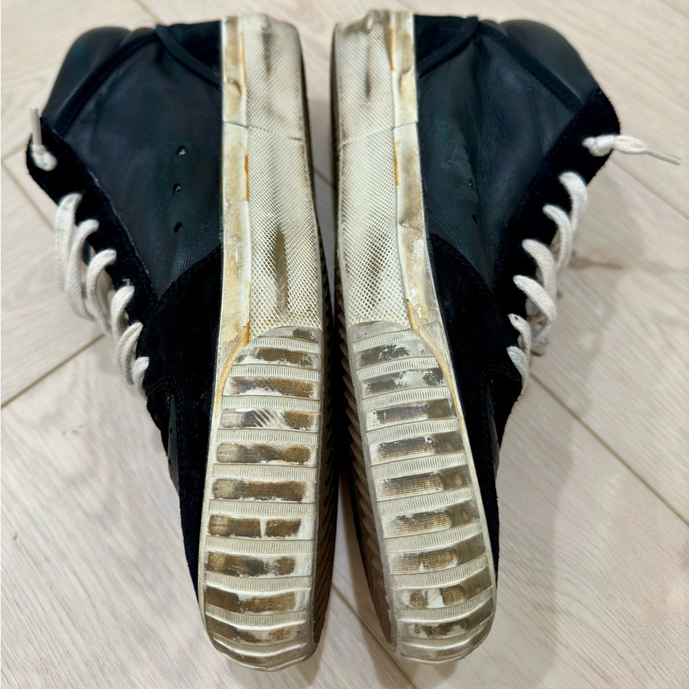 Men’s Golden Goose Mid Star 2. Light use for a couple days. - Picture 4 of 6